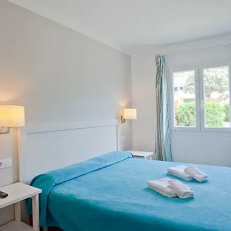 Seth Mestral & Llebeig