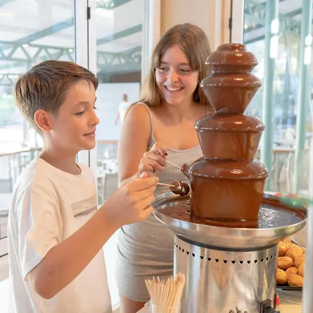 Seth Mestral & Llebeig Apartahotel Santo Tomás