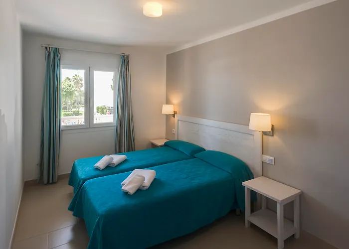 Seth Mestral & Llebeig מלון דירות Santo Tomás