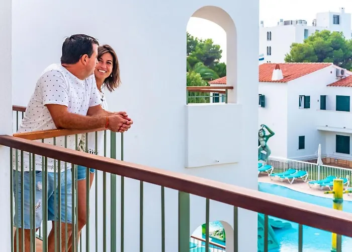 Seth Mestral & Llebeig מלון דירות